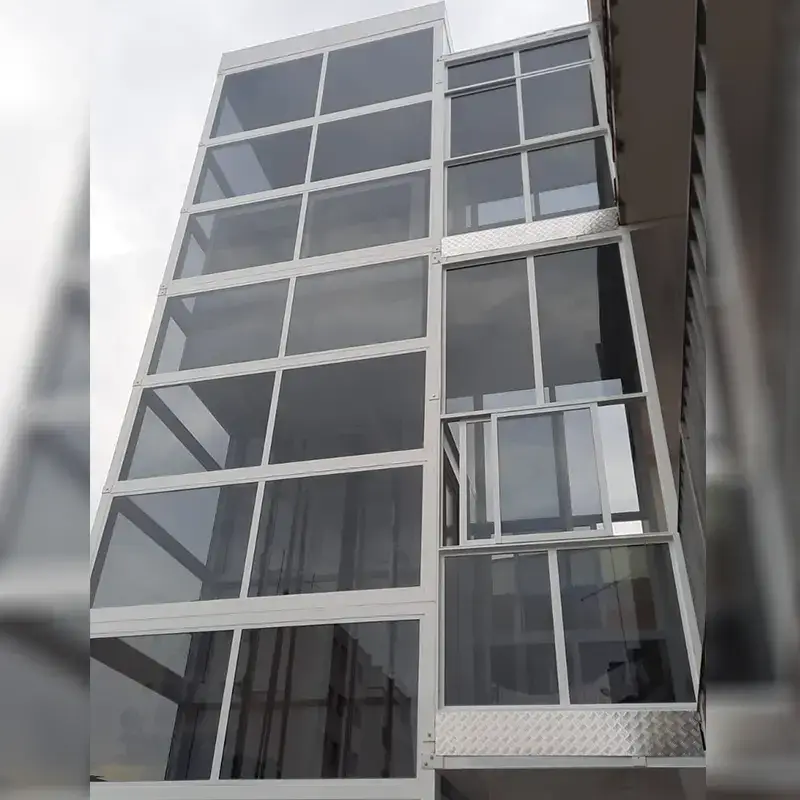 Plataforma Cabinada com Portas nos Pavimentos